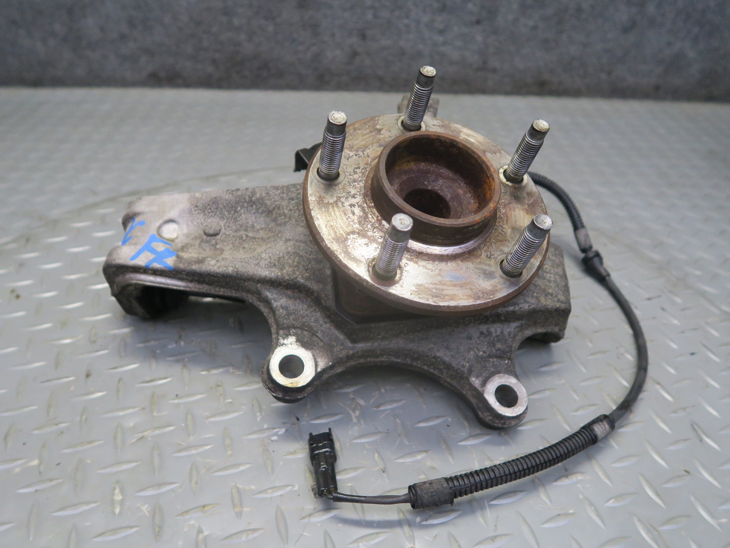 05-08 Chevrolet Corvette C6 Front Right Spindle Knuckle Wheel Hub Bearing OEM