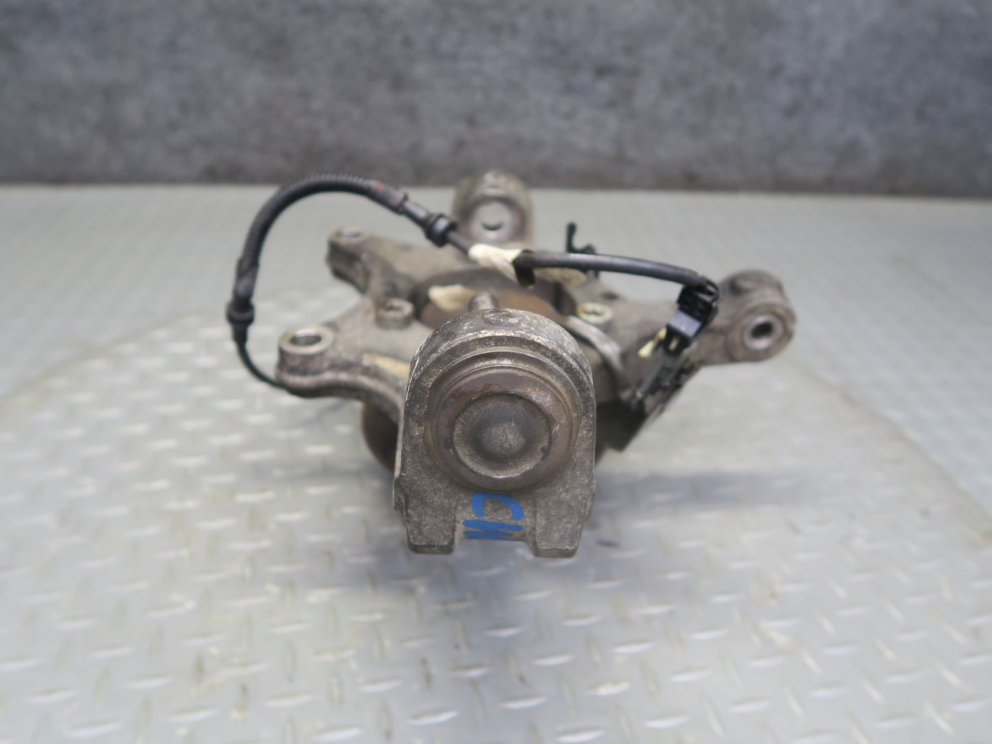 05-08 Chevrolet Corvette C6 Front Right Spindle Knuckle Wheel Hub Bearing OEM