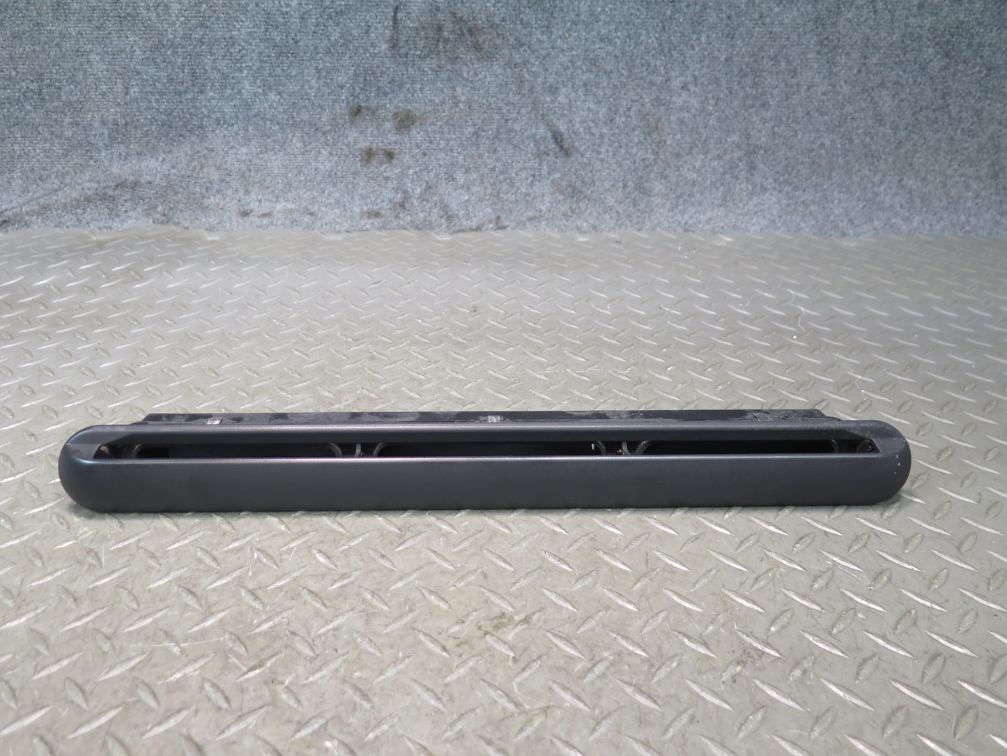 2002-2018 Mercedes W463 G500 G550 G55 AMG Left & Right Rear Body Air Vent Set