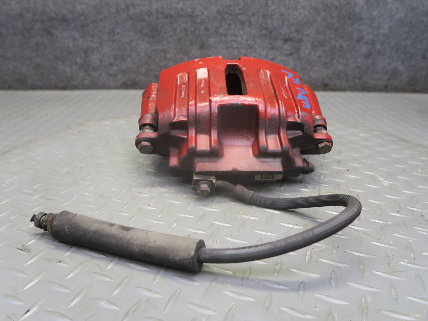 05-13 Chevrolet Corvette C6 Base Set of 2 Front Left & Right Brake Caliper OEM