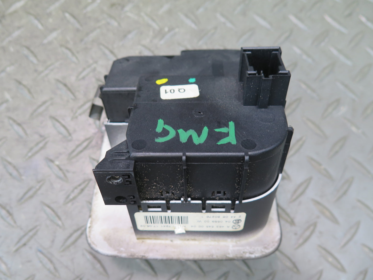 2002-2012 Mercedes W463 G500 G550 G55 AMG Headlamp Mirror Control Switch Black