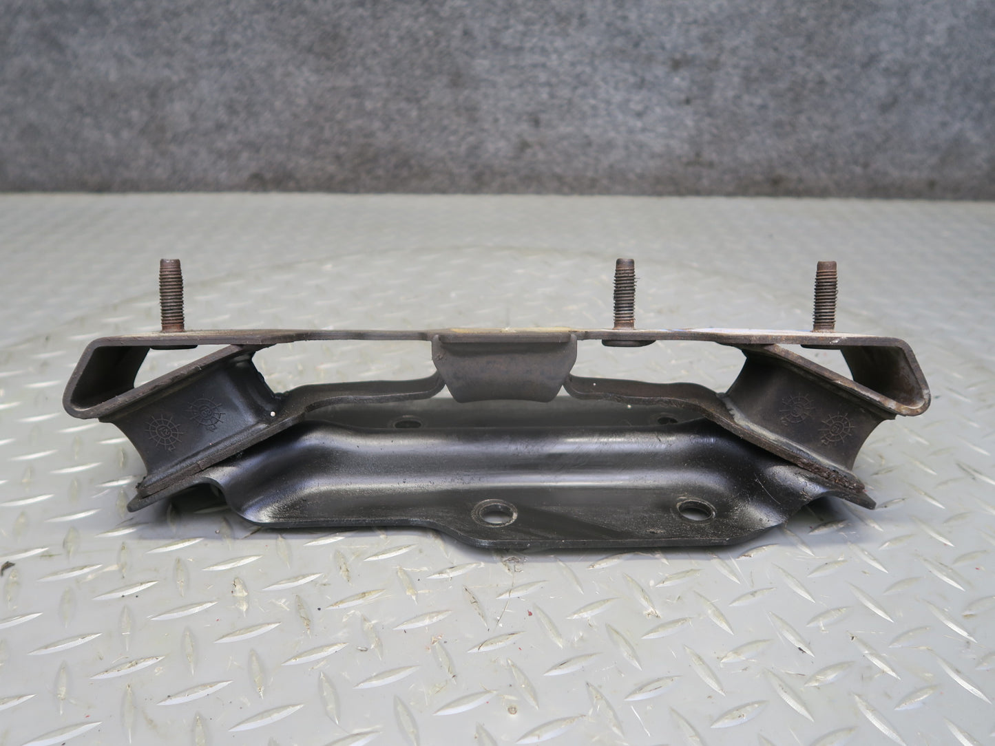 12-17 Jeep Wrangler JK 3.6L Automatic Transmission Mount Support Bracket OEM