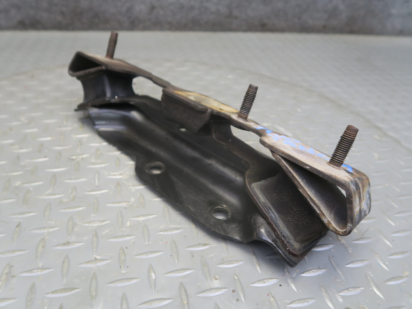 12-17 Jeep Wrangler JK 3.6L Automatic Transmission Mount Support Bracket OEM