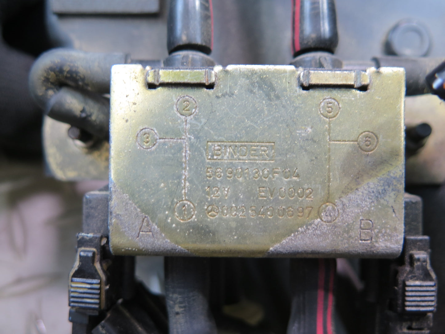 2002-2007 Mercedes W463 G500 EGR Vacuum Change Over Valve