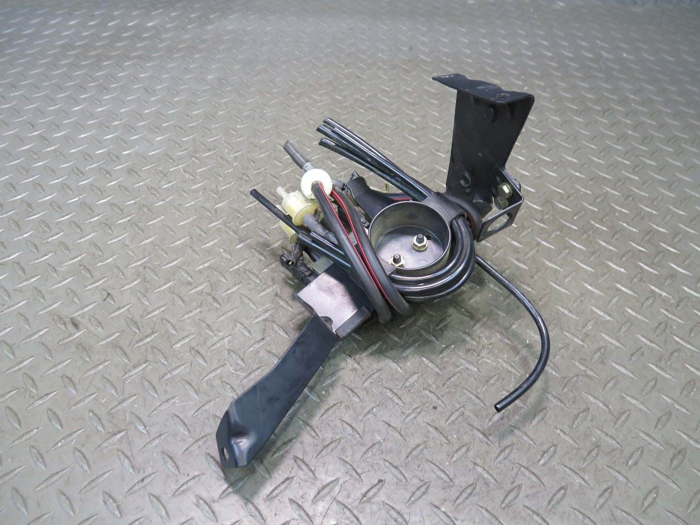 2002-2007 Mercedes W463 G500 EGR Vacuum Change Over Valve