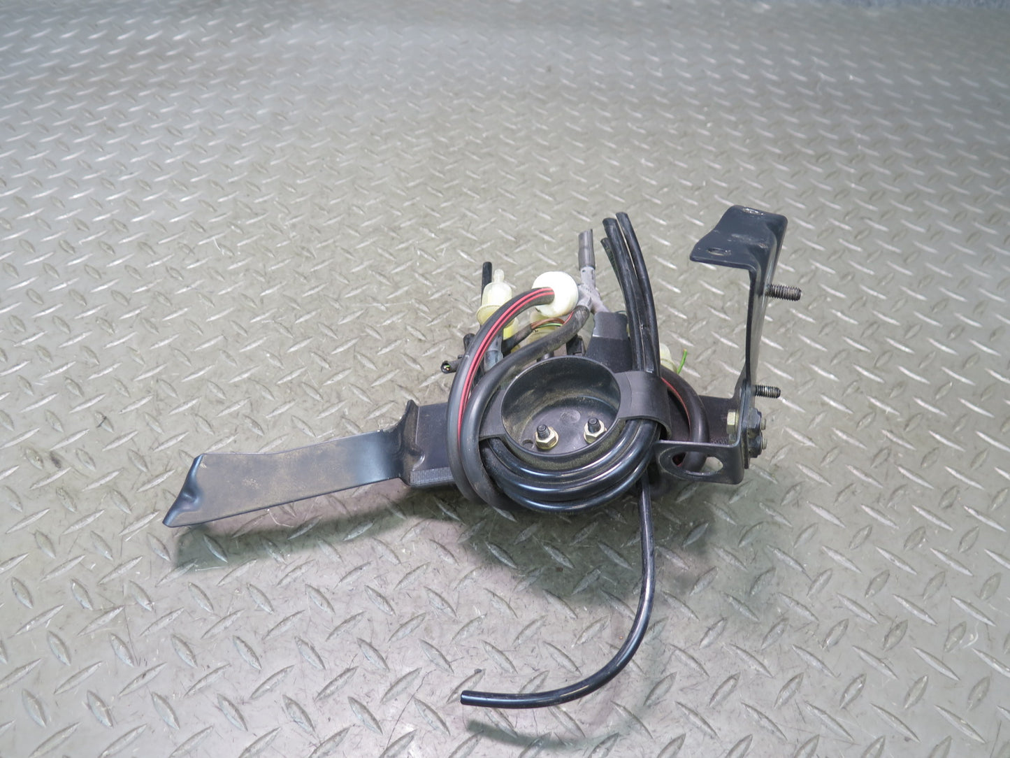 2002-2007 Mercedes W463 G500 EGR Vacuum Change Over Valve
