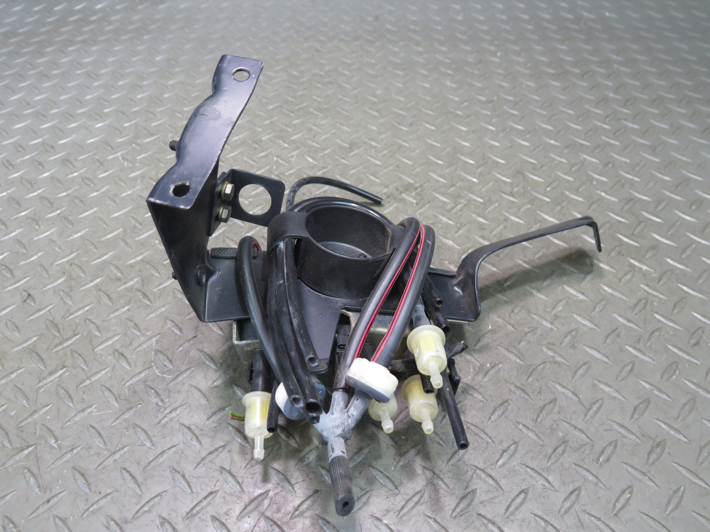 2002-2007 Mercedes W463 G500 EGR Vacuum Change Over Valve