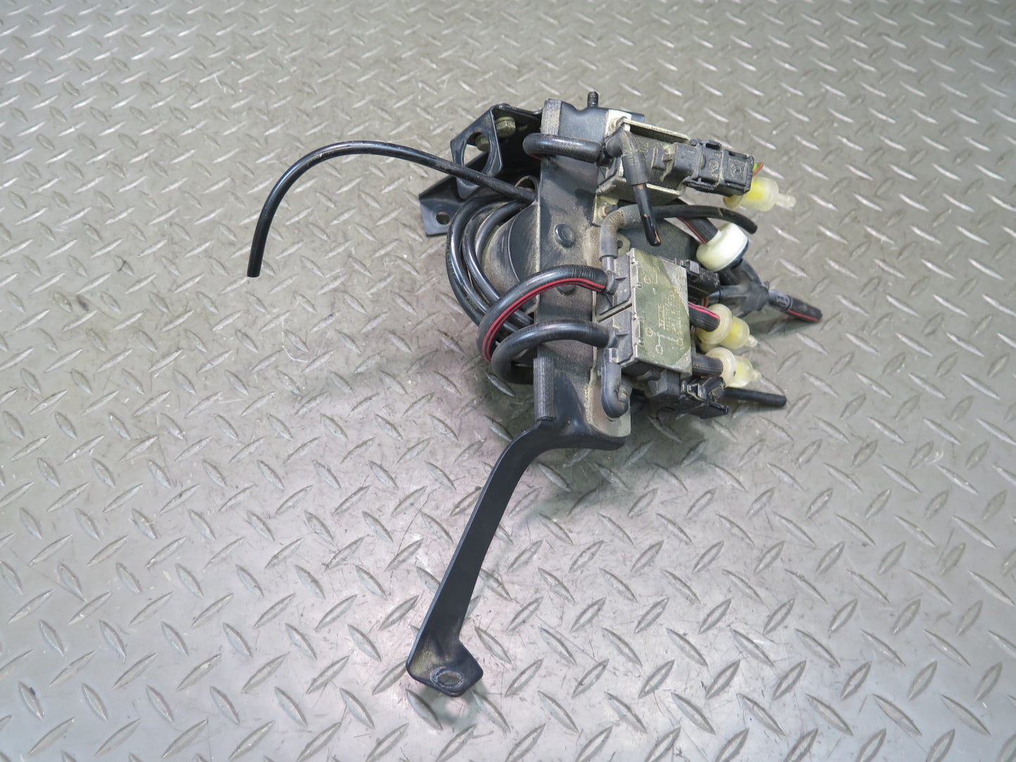 2002-2007 Mercedes W463 G500 EGR Vacuum Change Over Valve