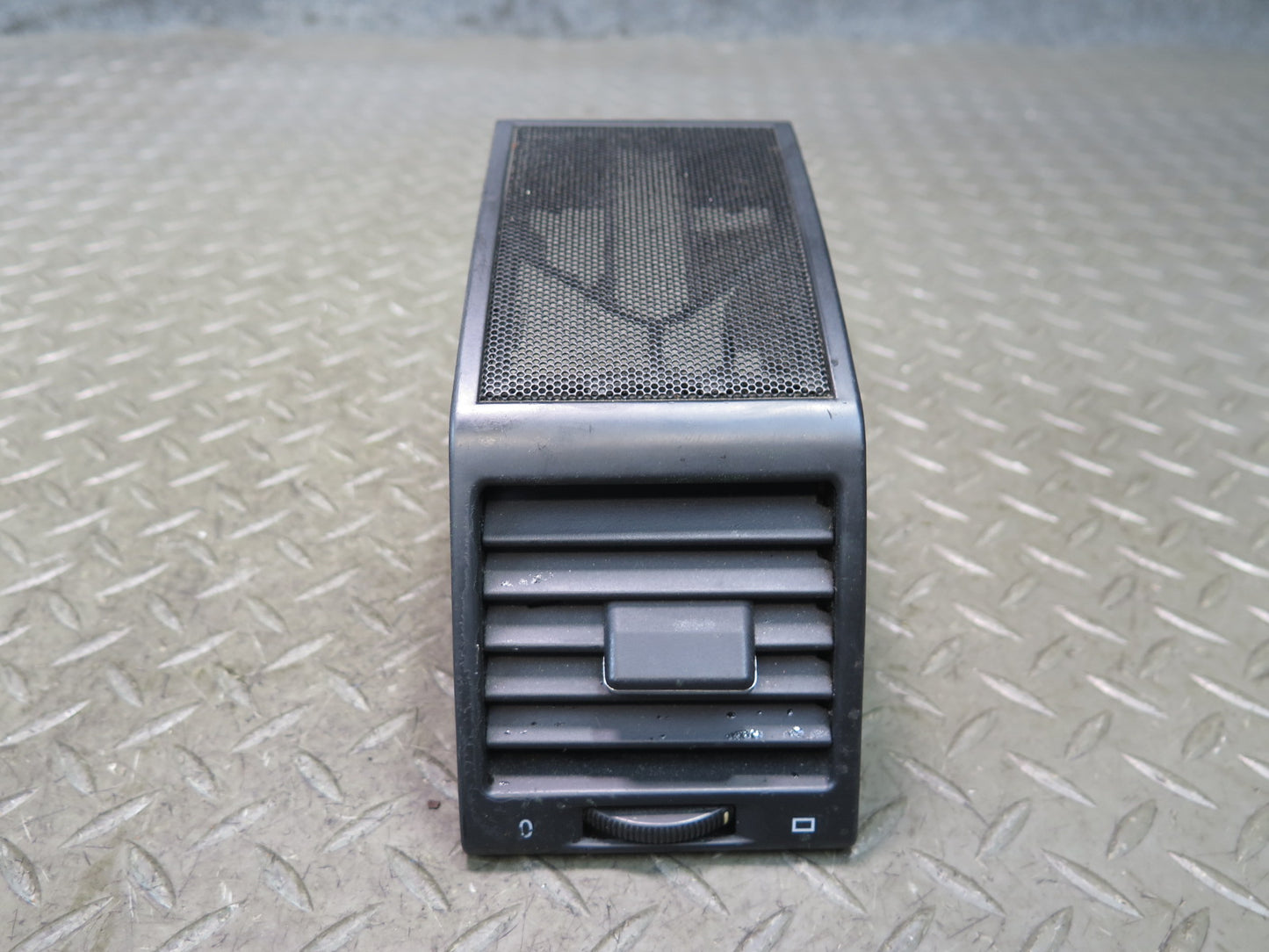 2002-2012 Mercedes W463 G500 G550 G55 AMG Front Left Driver Side Dash Air Vent