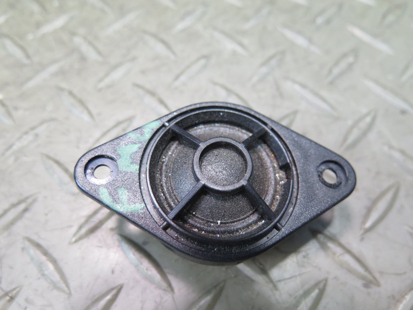 2002-2012 Mercedes W463 G500 Dash Front Left & Right Tweeter Speaker Set of 2