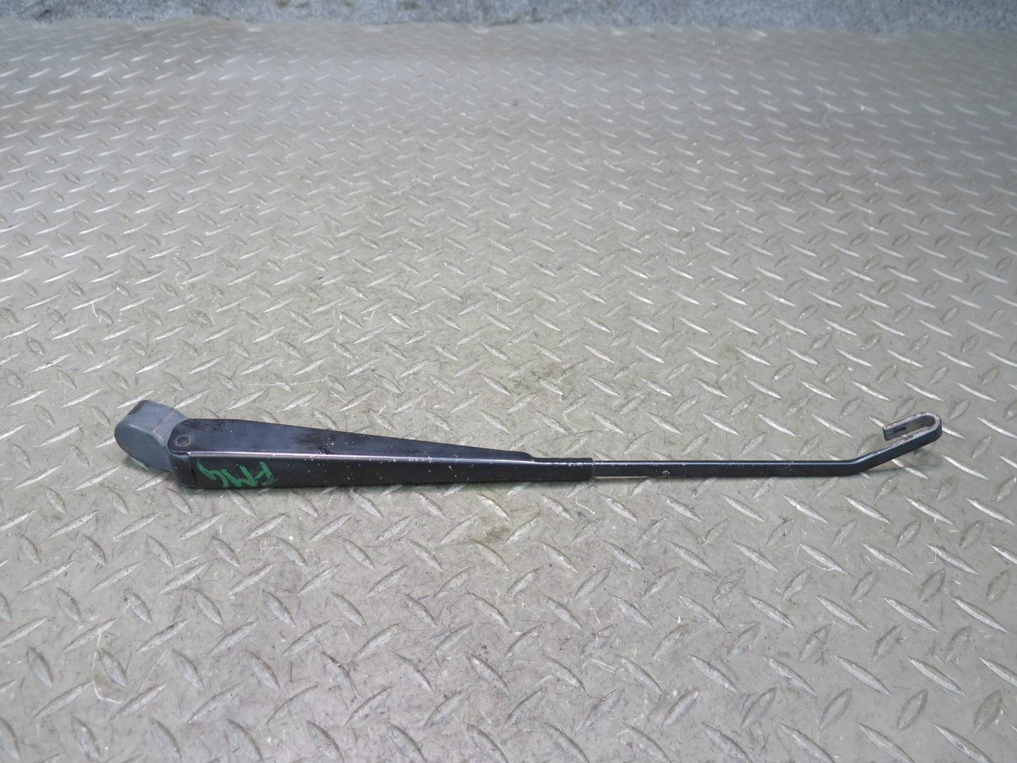 2002-2018 Mercedes W463 G500 G550 G55 AMG Front Left Right Wiper Arm Set of 2
