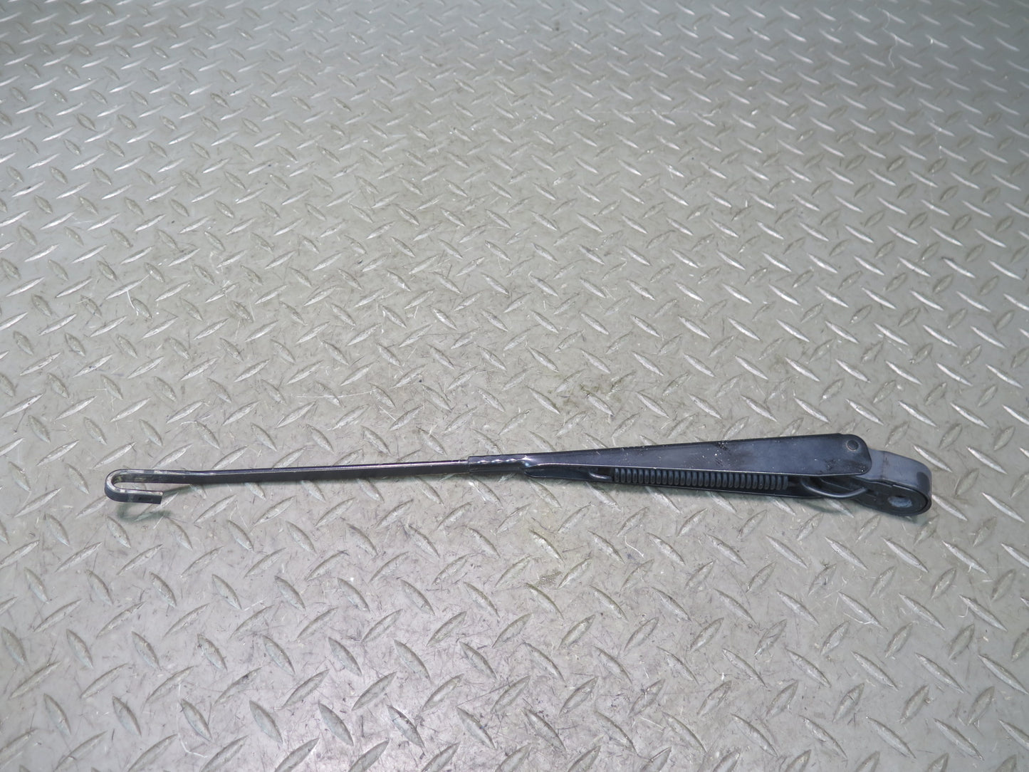 2002-2018 Mercedes W463 G500 G550 G55 AMG Front Left Right Wiper Arm Set of 2