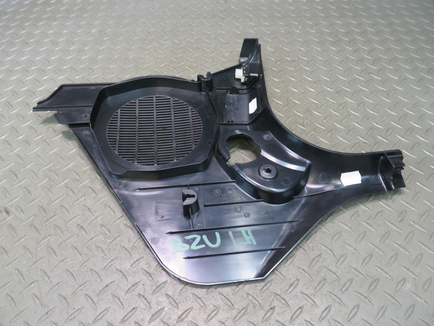 09-16 BMW E89 Z4 Set of 2 Front Left & Right Kick Lower Trim Cover Panel OEM