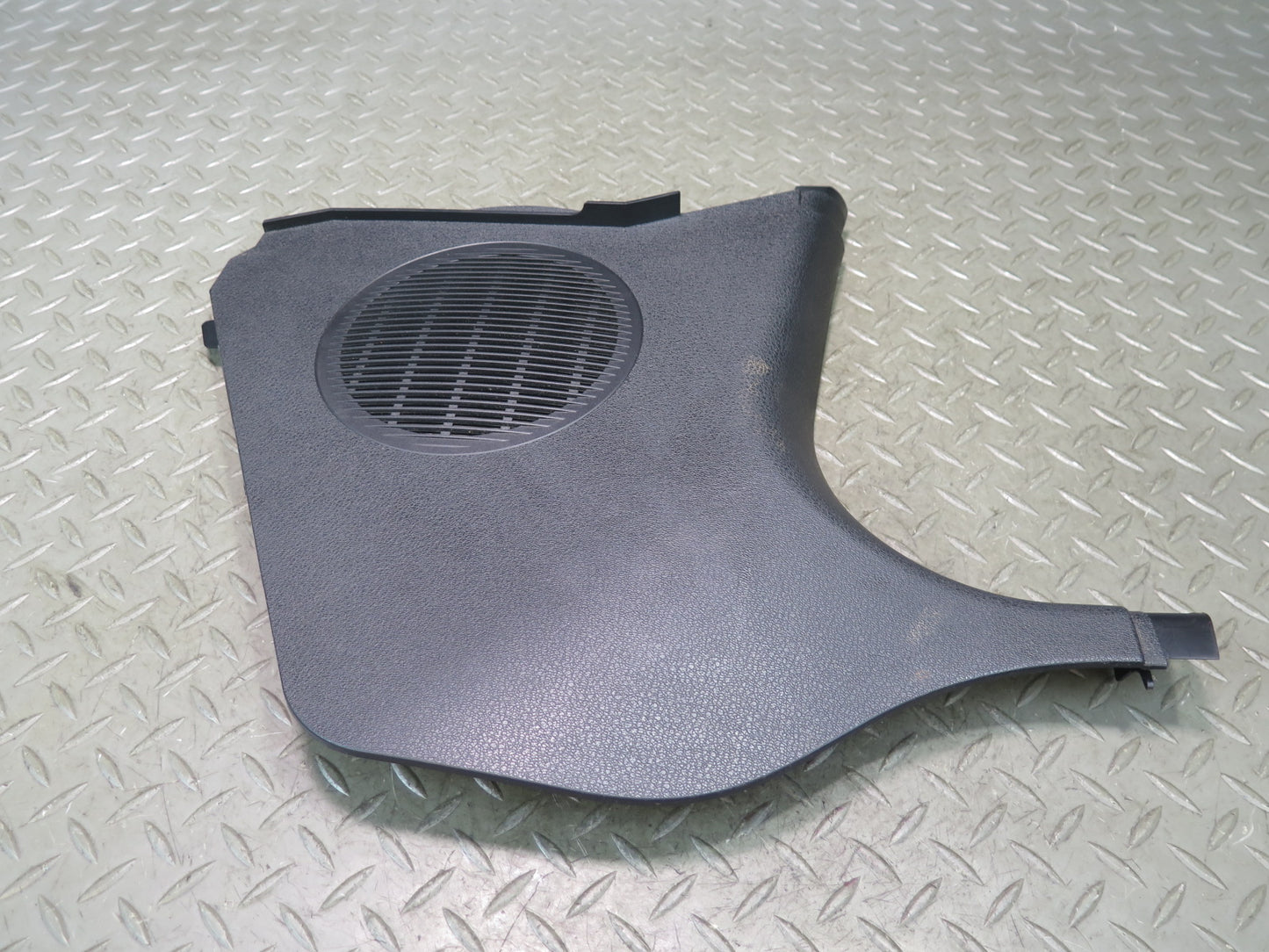 09-16 BMW E89 Z4 Set of 2 Front Left & Right Kick Lower Trim Cover Panel OEM
