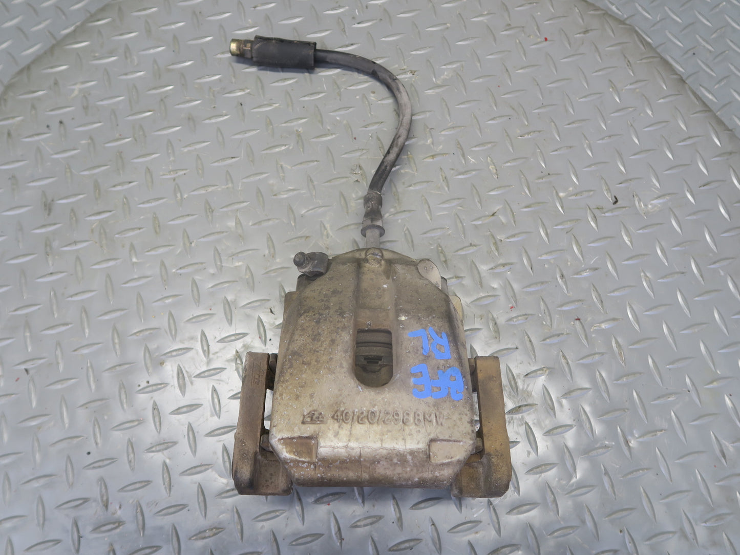 97-03 BMW E39 540i Sedan Set of 2 Rear Left & Right Brake Caliper  OEM