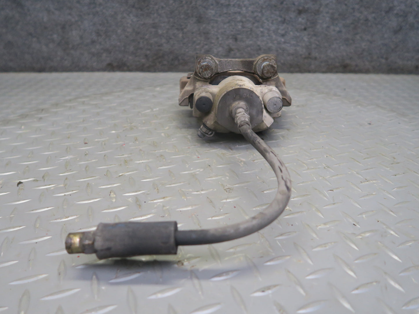 97-03 BMW E39 540i Sedan Set of 2 Rear Left & Right Brake Caliper  OEM