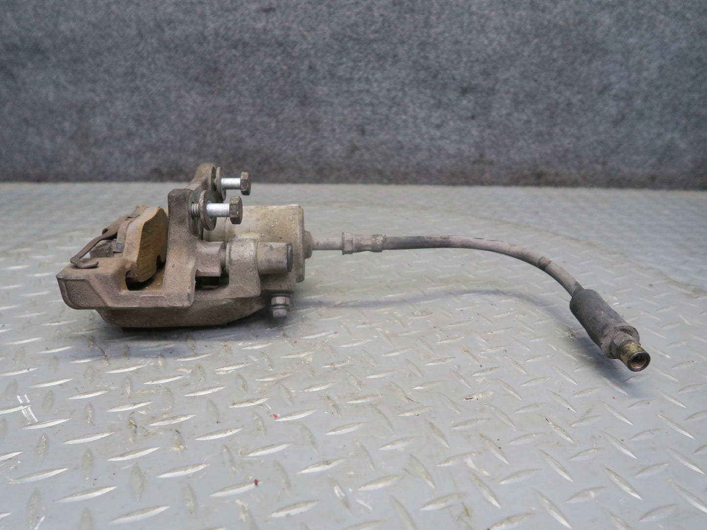 97-03 BMW E39 540i Sedan Set of 2 Rear Left & Right Brake Caliper  OEM