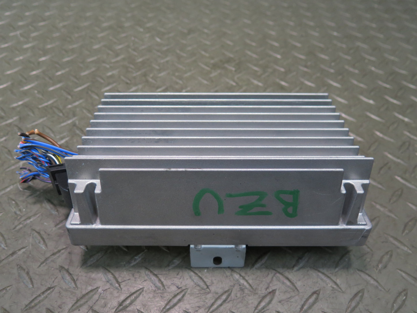 11-13 BMW E89 Z4 AM FM Radio Tuner Hi-fi System AMP Amplifier 9267643 OEM