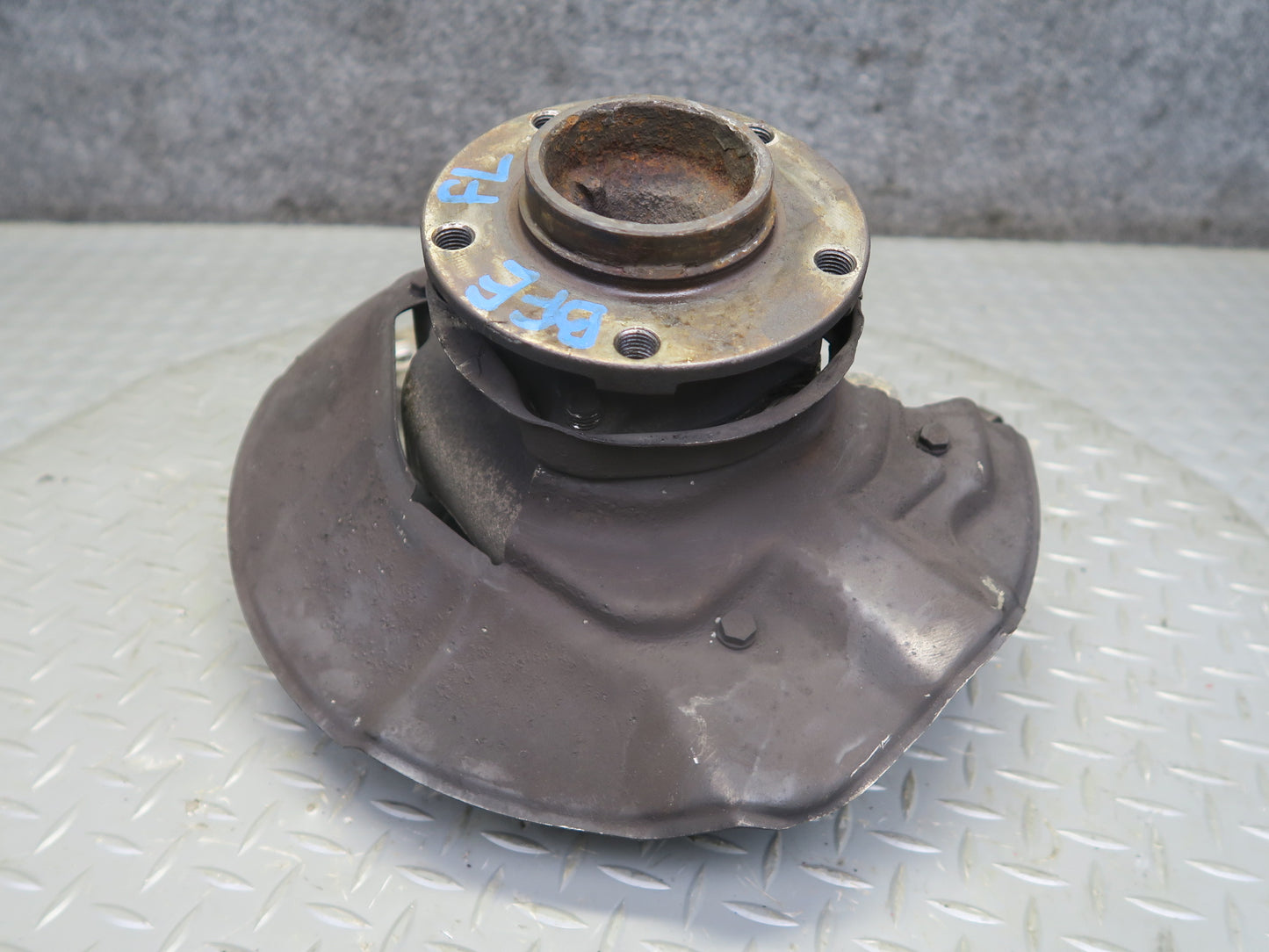 97-03 BMW E39 540i RWD Front Left Spindle Knuckle Wheel Hub Bearing OEM