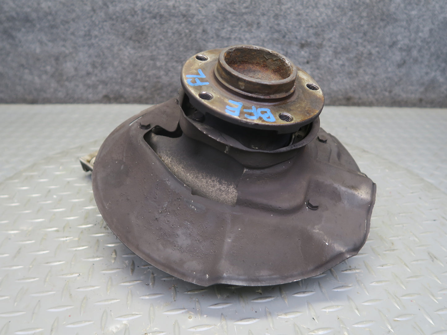97-03 BMW E39 540i RWD Front Left Spindle Knuckle Wheel Hub Bearing OEM