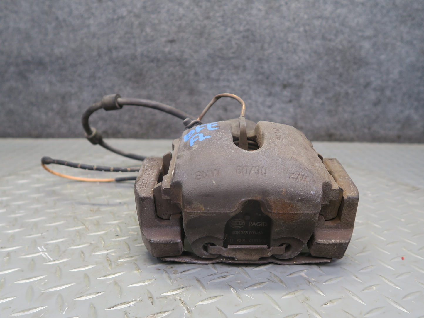 97-03 BMW E39 540i Set of 2 Front Left & Right Brake Caliper OEM