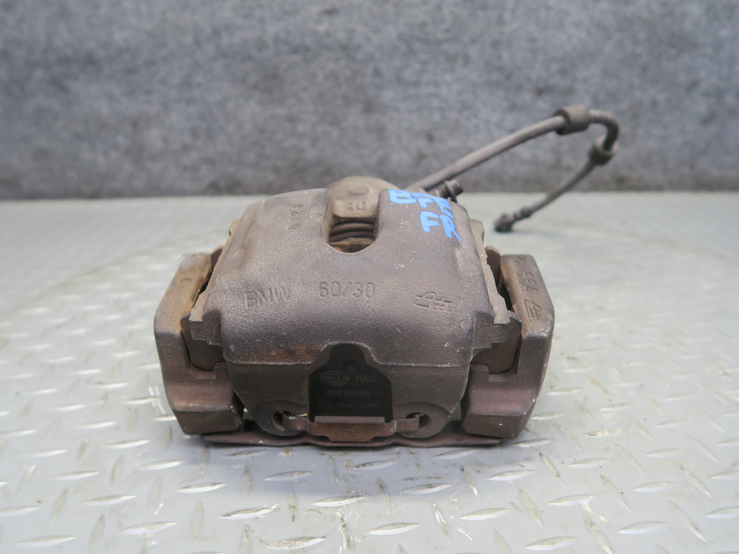 97-03 BMW E39 540i Set of 2 Front Left & Right Brake Caliper OEM