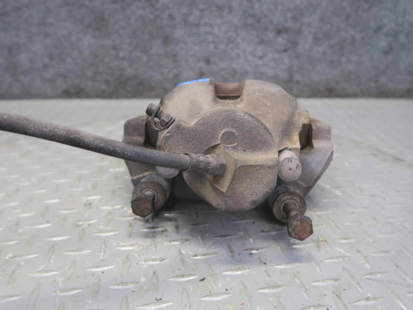97-03 BMW E39 540i Set of 2 Front Left & Right Brake Caliper OEM