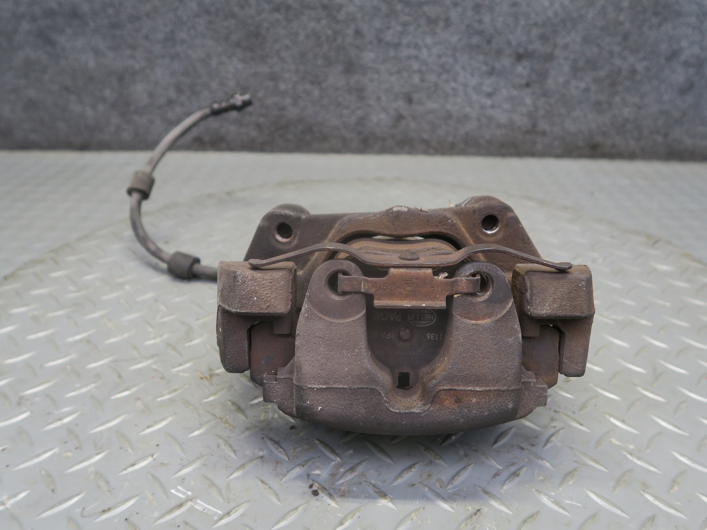 97-03 BMW E39 540i Set of 2 Front Left & Right Brake Caliper OEM