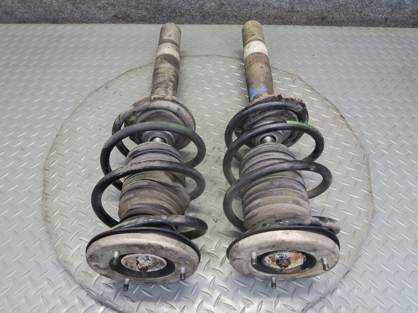 00-03 BMW E39 540i RWD Sedan Set of 2 Front M-sport Strut Shock Absorber OEM