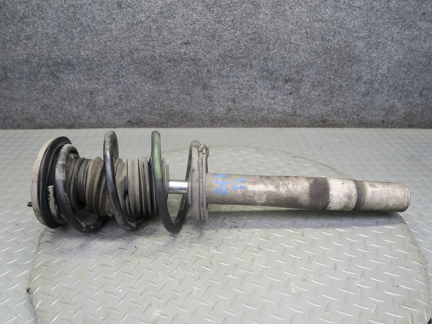 00-03 BMW E39 540i RWD Sedan Set of 2 Front M-sport Strut Shock Absorber OEM