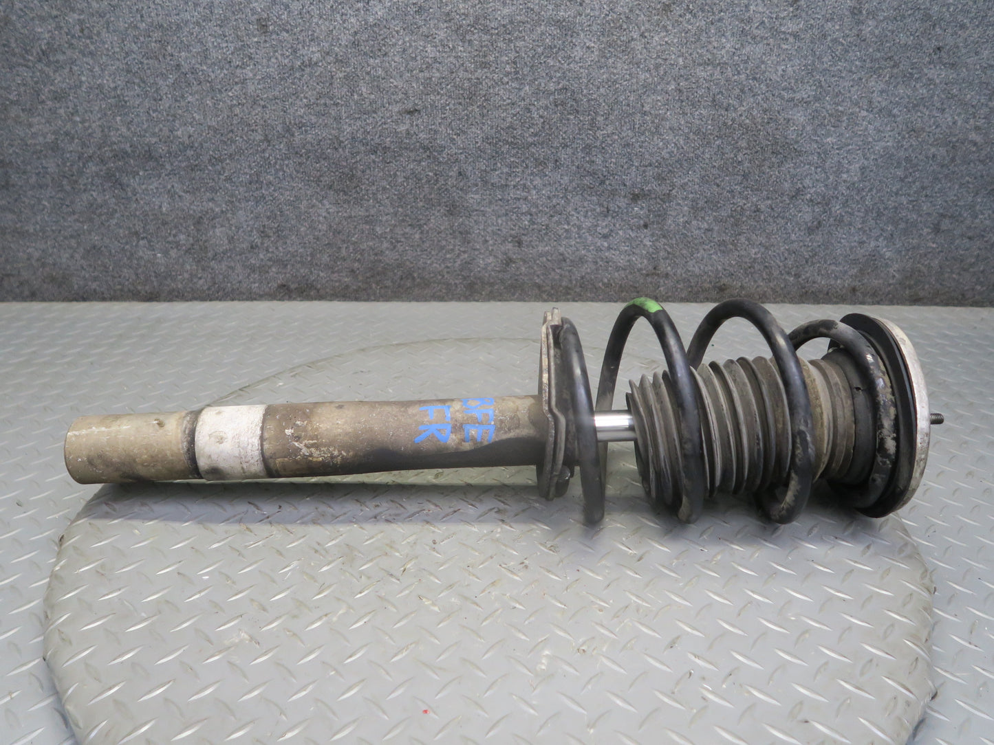 00-03 BMW E39 540i RWD Sedan Set of 2 Front M-sport Strut Shock Absorber OEM