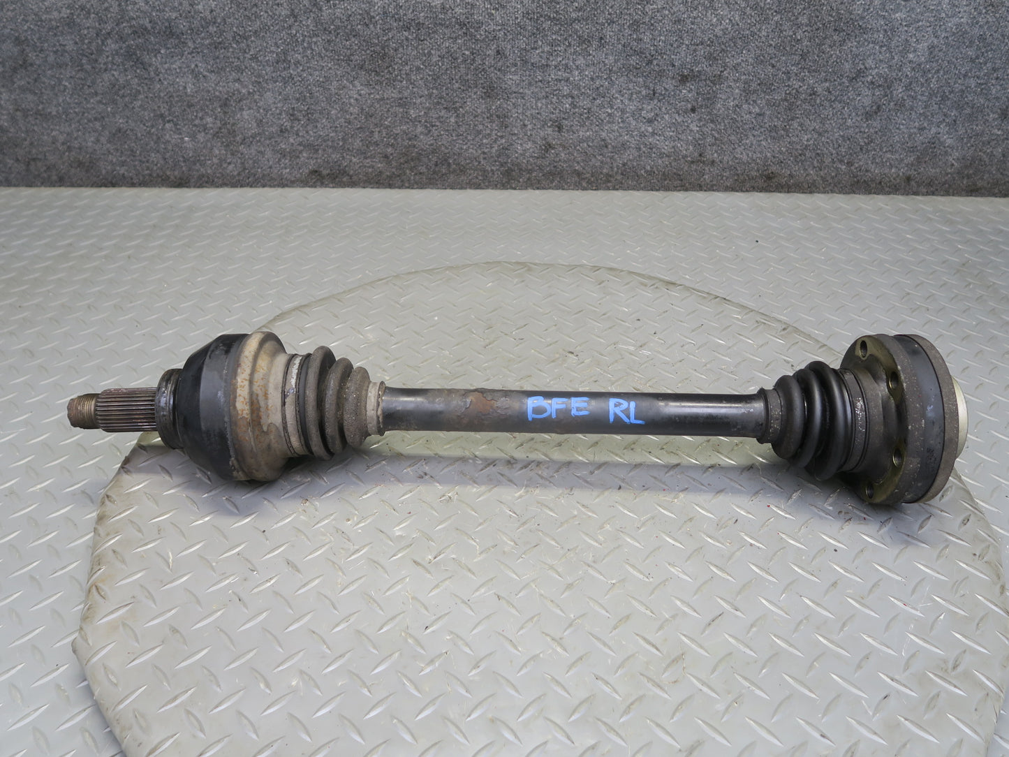 97-03 BMW E39 540i M62 RWD A/T Rear Left or Right Axle Shaft 7507614 OEM