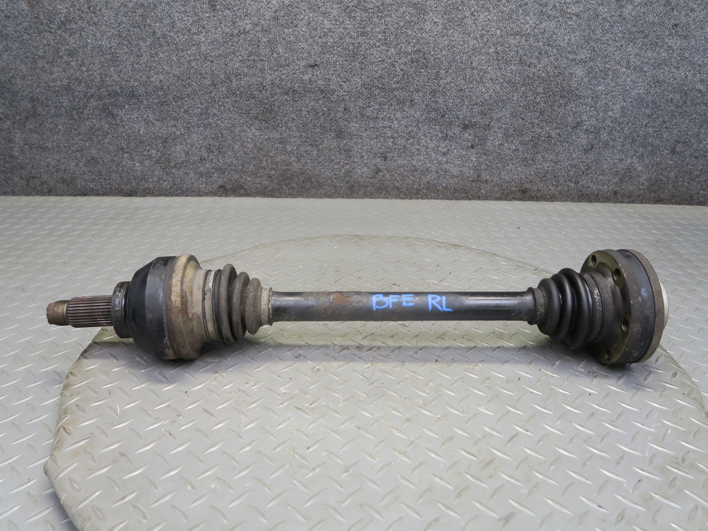 97-03 BMW E39 540i M62 RWD A/T Rear Left or Right Axle Shaft 7507614 OEM