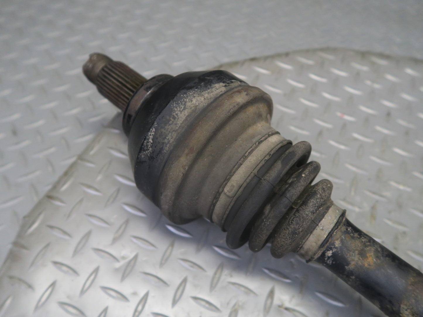 97-03 BMW E39 540i M62 RWD A/T Rear Left or Right Axle Shaft 7507614 OEM