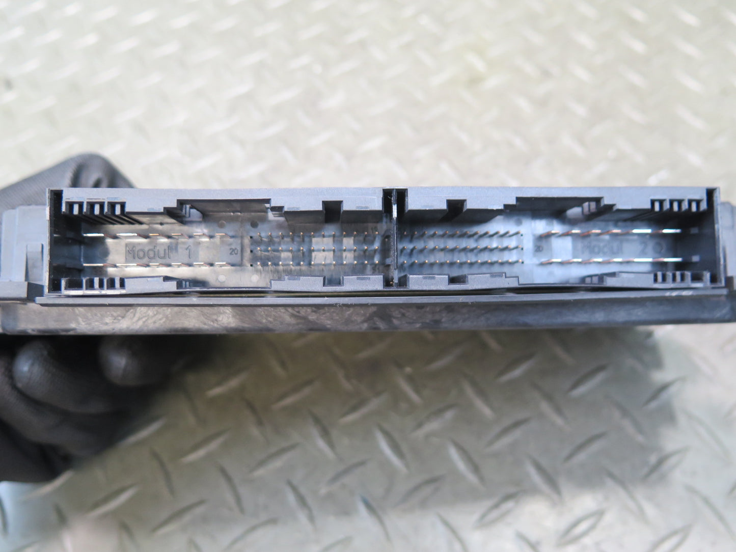 09-16 BMW E89 Z4 FRM3R PL2 LED AHL Footwell Light Control Module 9263802 OEM