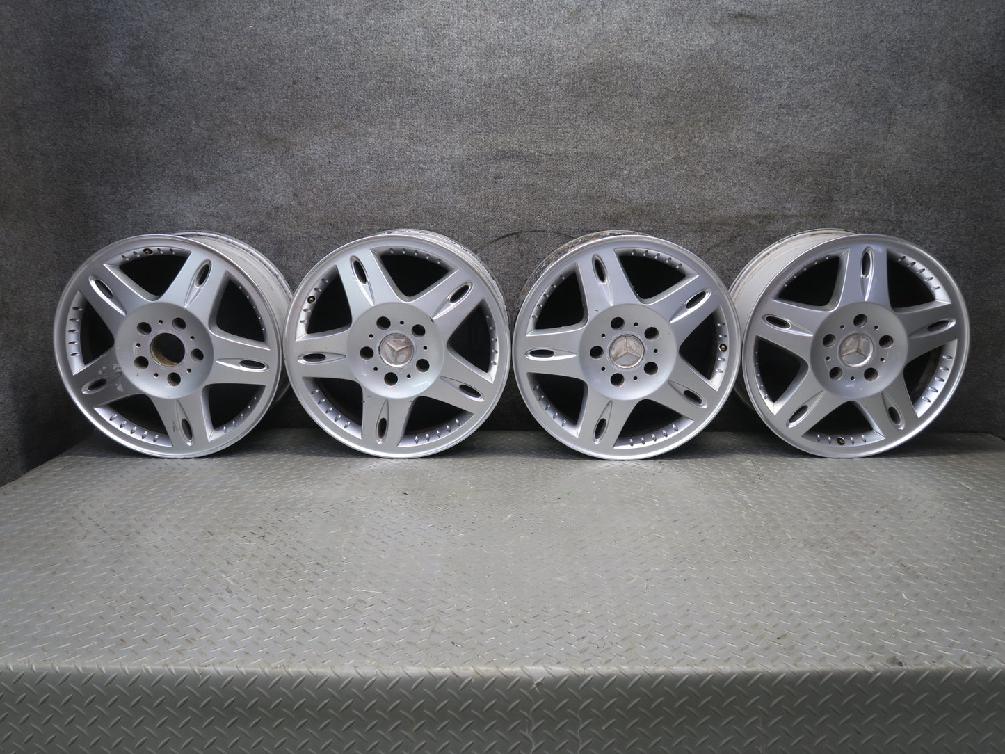 2002-2007 Mercedes W463 G500 Set of 4 Factory R18" Alloy Wheel Rim 18x7.5J ET43