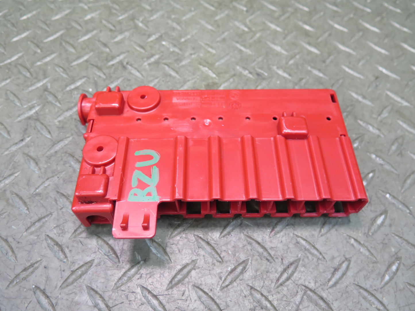 09-16 BMW E89 Z4 Battery Positive Terminal Junction Fuse Box 9192124 OEM