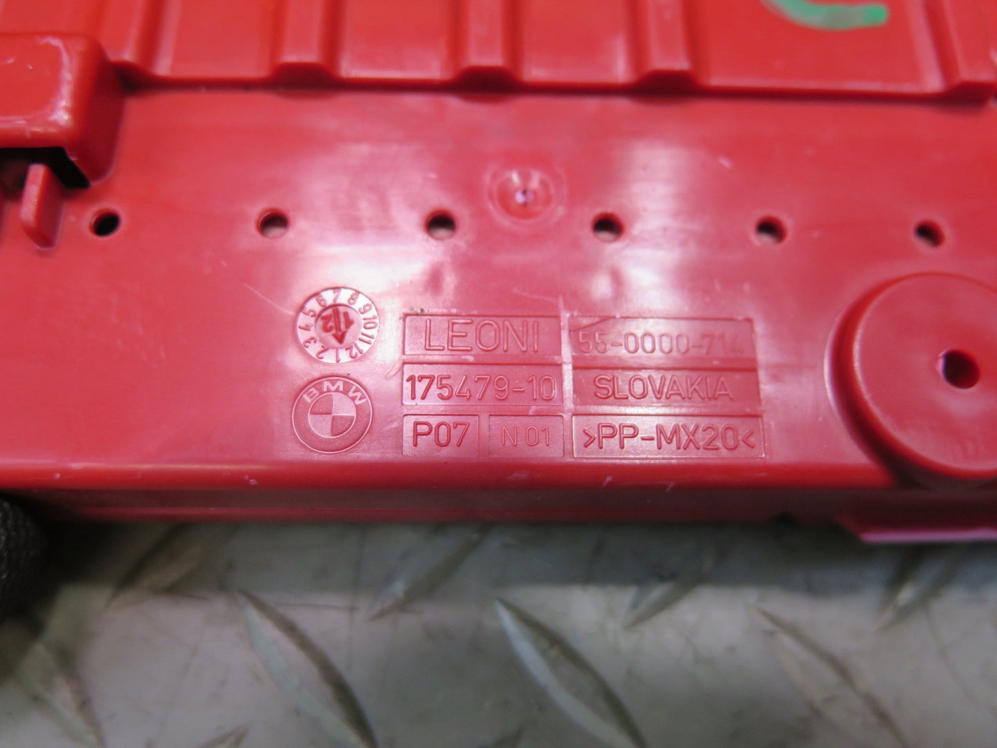 09-16 BMW E89 Z4 Battery Positive Terminal Junction Fuse Box 9192124 OEM