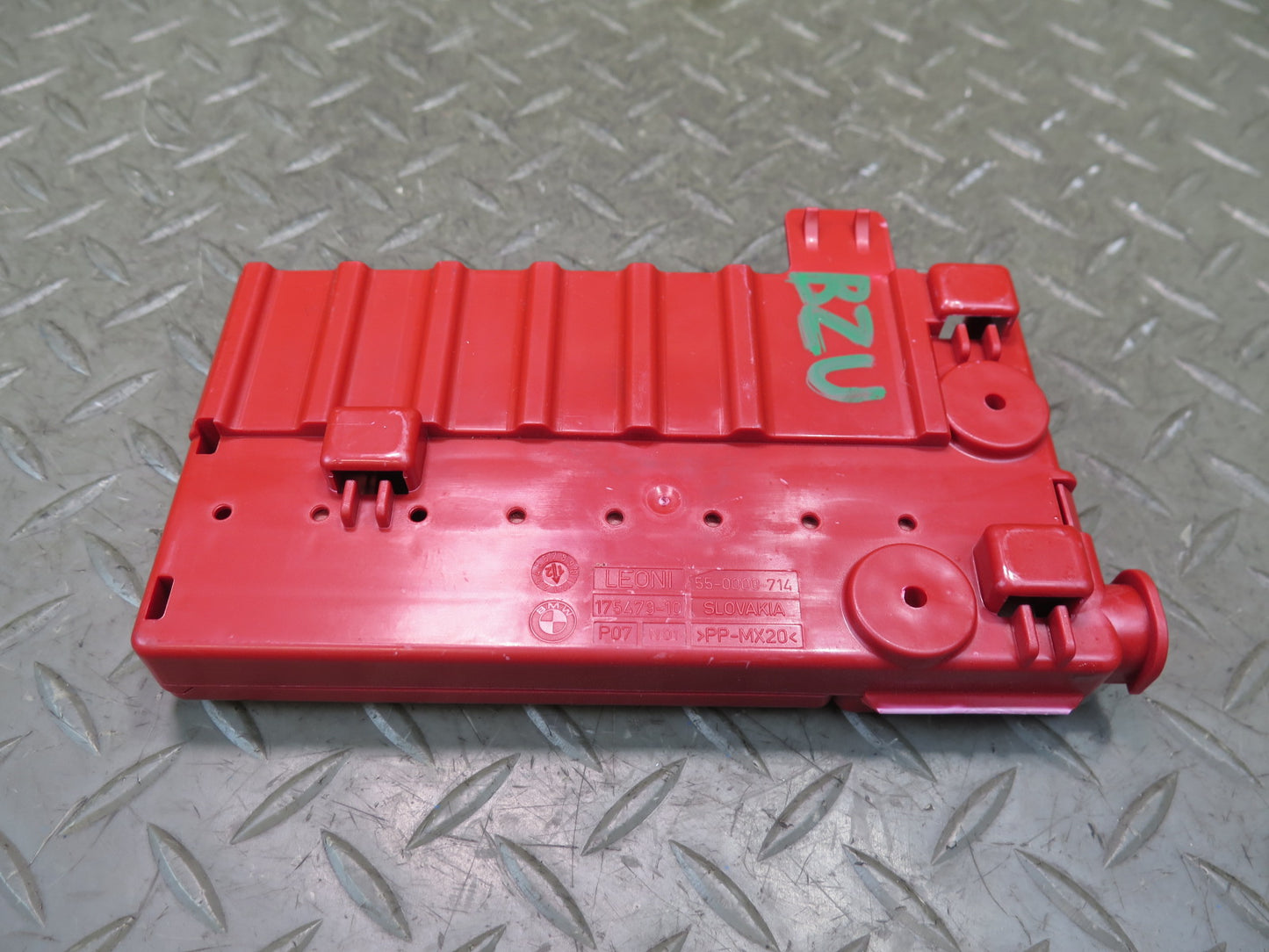 09-16 BMW E89 Z4 Battery Positive Terminal Junction Fuse Box 9192124 OEM
