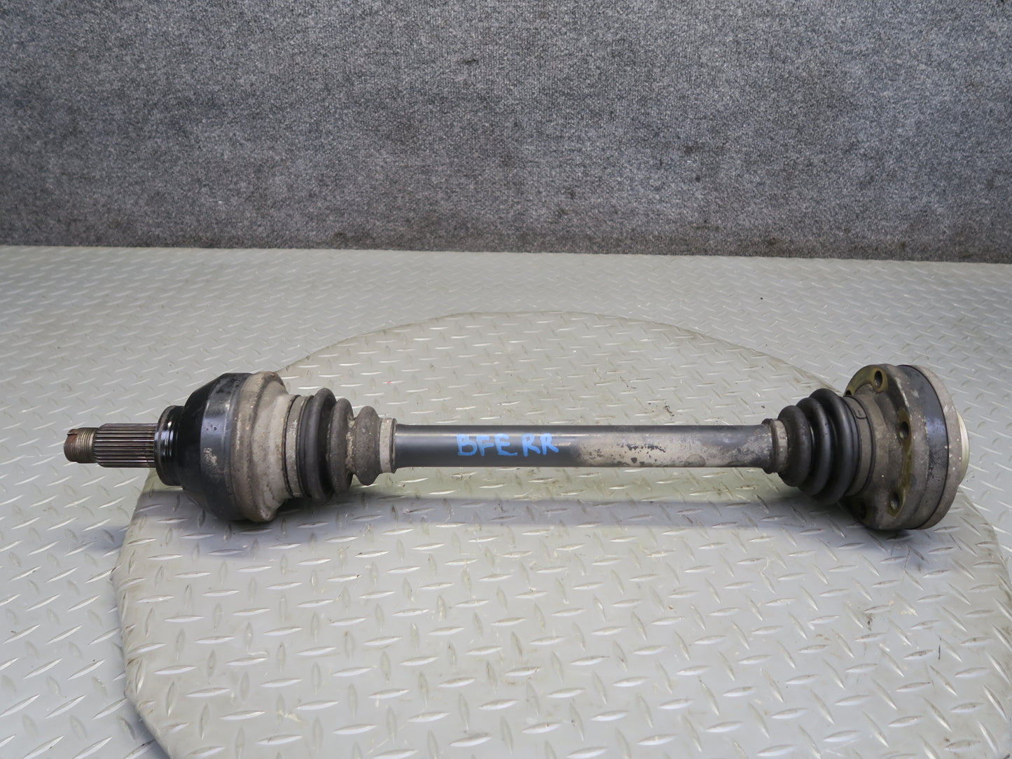 97-03 BMW E39 540i M62 RWD A/T Rear Right or Left Axle Shaft 7507614 OEM