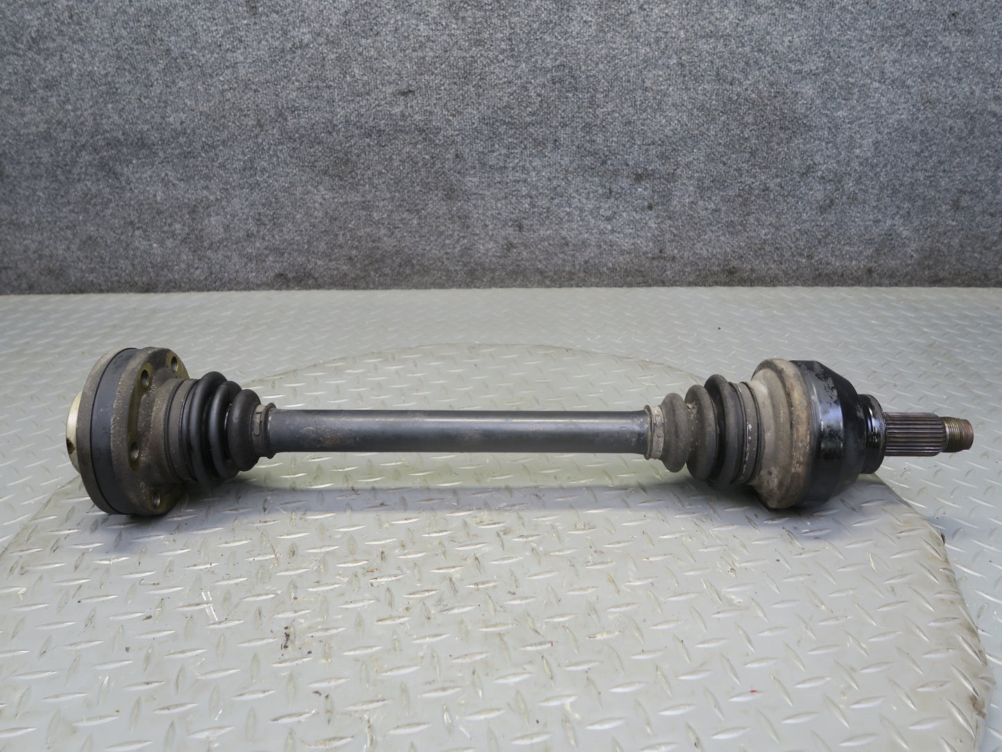 97-03 BMW E39 540i M62 RWD A/T Rear Right or Left Axle Shaft 7507614 OEM
