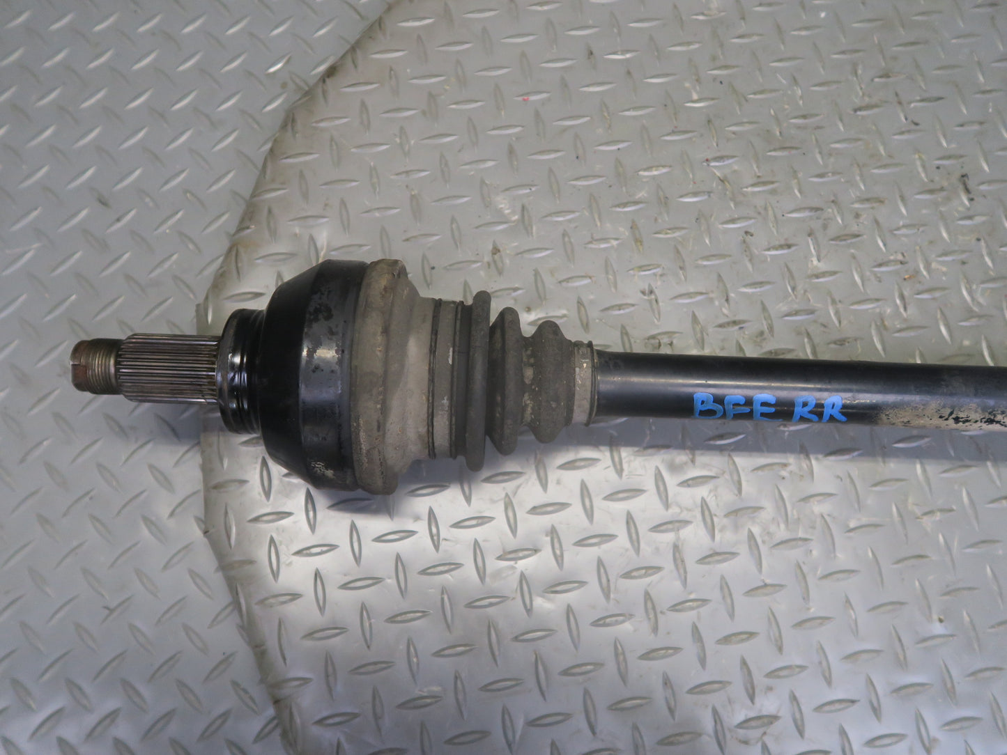 97-03 BMW E39 540i M62 RWD A/T Rear Right or Left Axle Shaft 7507614 OEM