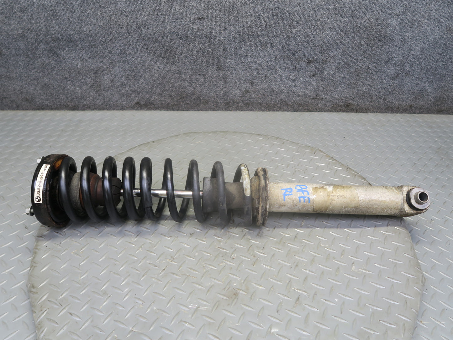 00-03 BMW E39 540i Sedan Rear Left & Right Strut Spring Shock Absorber Set OEM