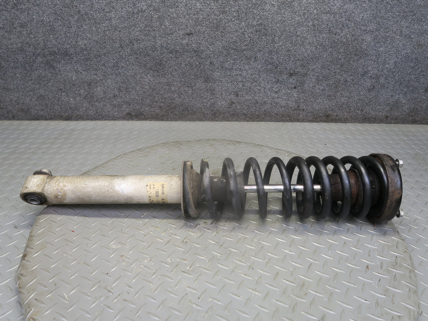 00-03 BMW E39 540i Sedan Rear Left & Right Strut Spring Shock Absorber Set OEM