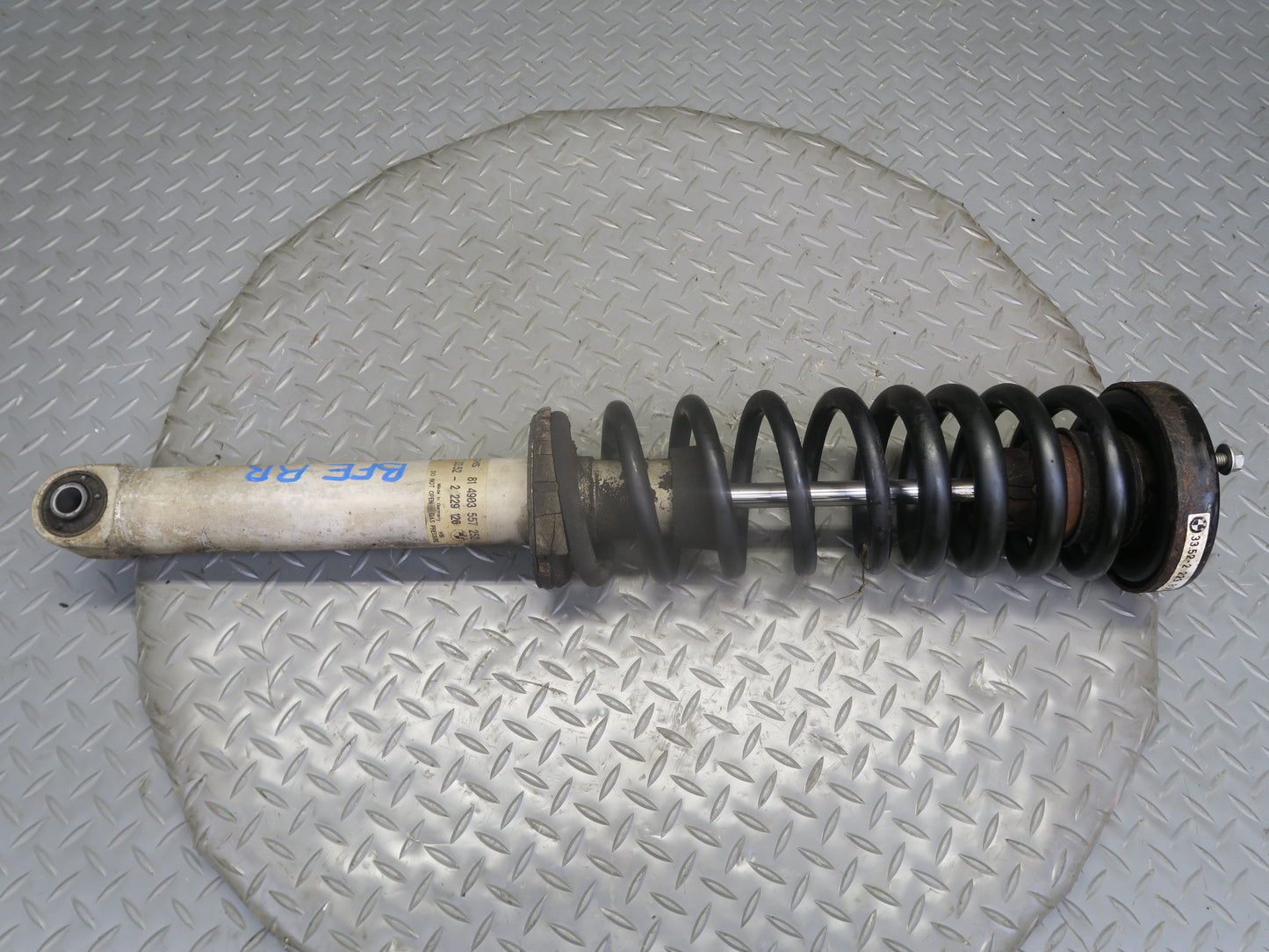 00-03 BMW E39 540i Sedan Rear Left & Right Strut Spring Shock Absorber Set OEM