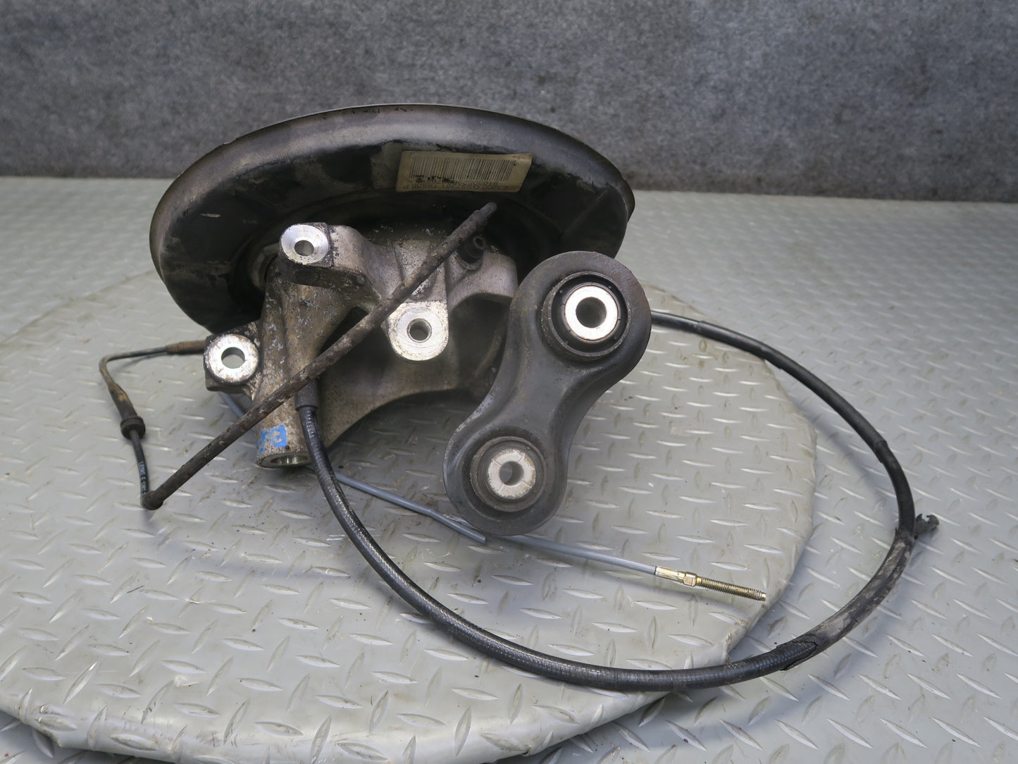 02-03 BMW E39 540ia Sedan RWD Rear Left Spindle Knuckle Wheel Hub Bearing OEM
