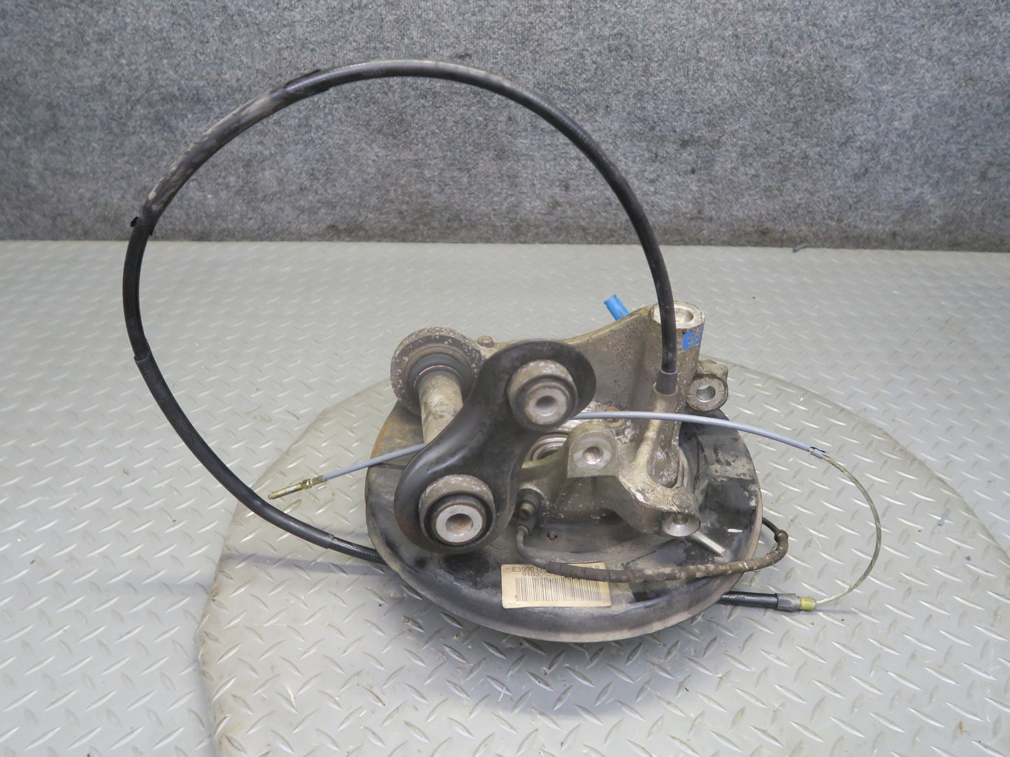 02-03 BMW E39 540ia Sedan RWD Rear Left Spindle Knuckle Wheel Hub Bearing OEM
