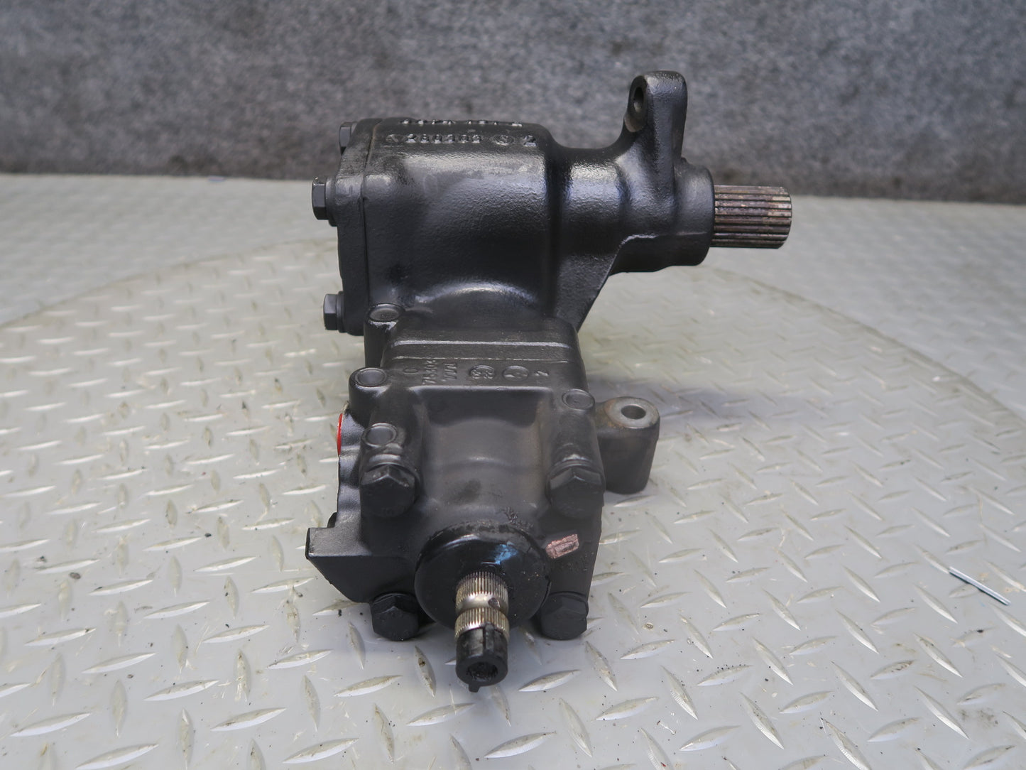 97-03 BMW E39 540ia M62 Hydraulic Power Steering Gear Box OEM