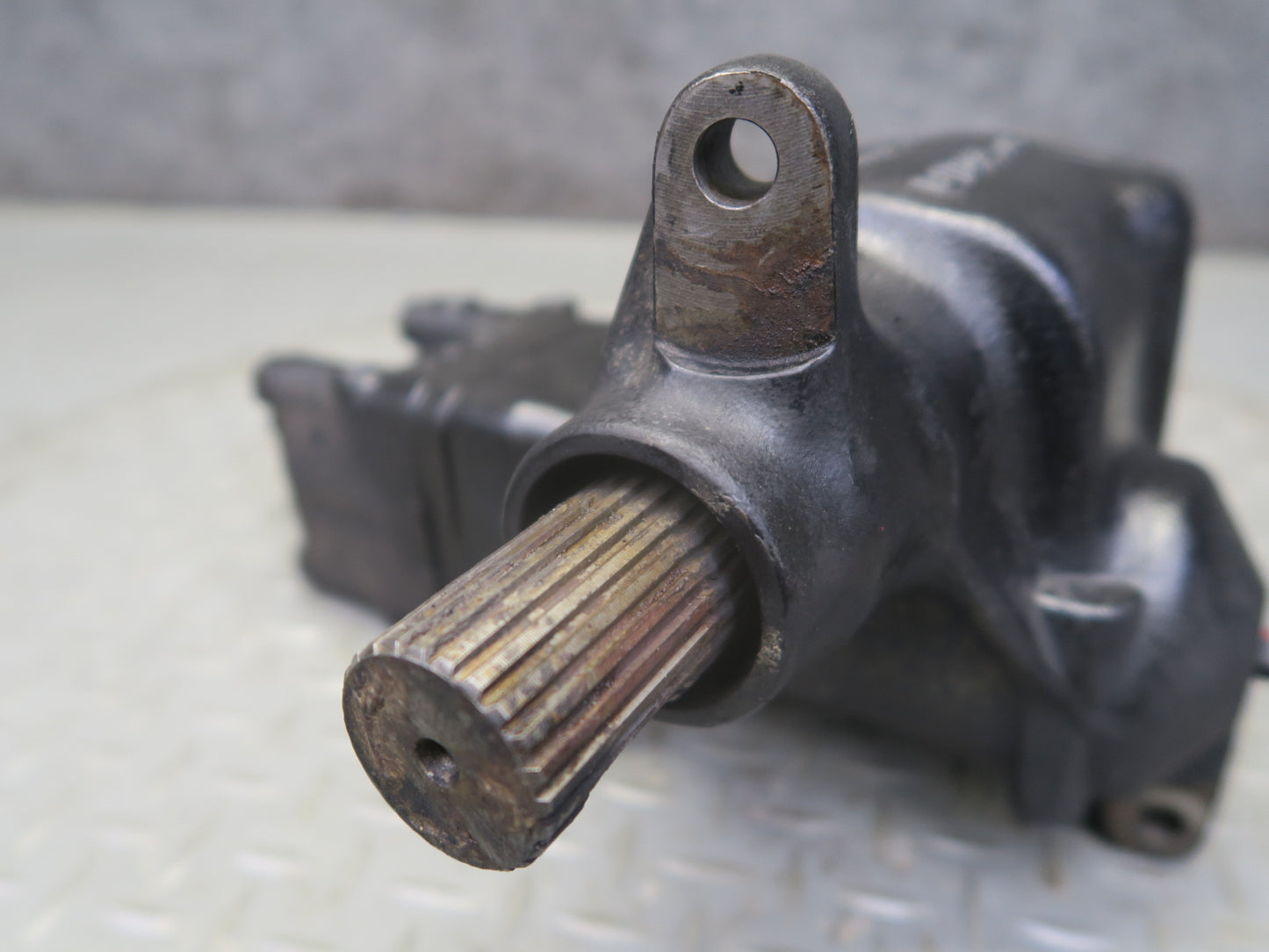 97-03 BMW E39 540ia M62 Hydraulic Power Steering Gear Box OEM