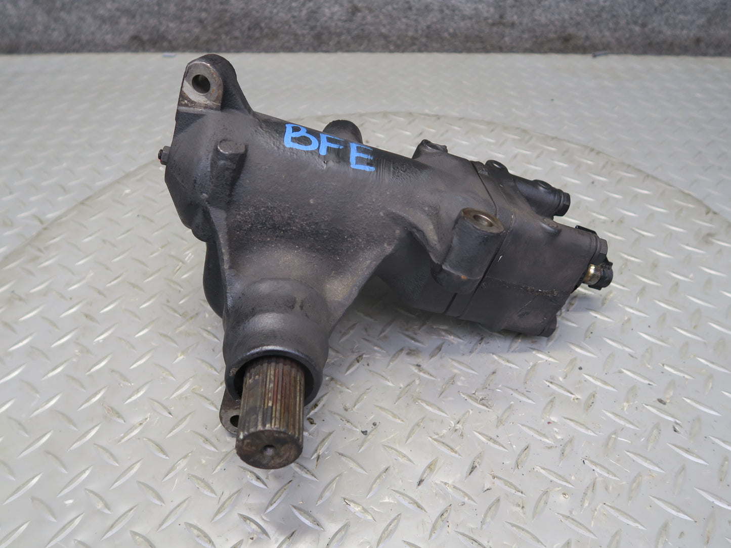 97-03 BMW E39 540ia M62 Hydraulic Power Steering Gear Box OEM